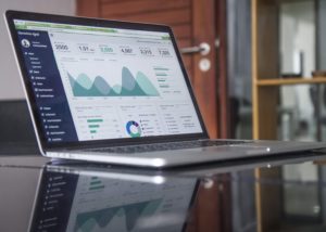 ordinateur web analytics analyse de donnees trafic web